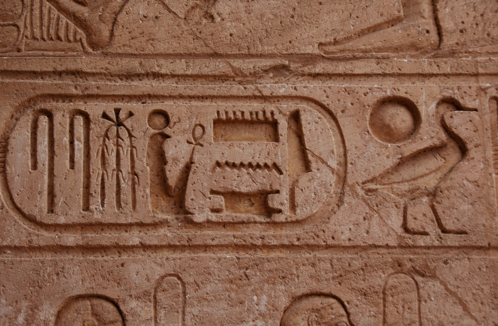 Письмо в древнем египте это. Древнейшие иероглифические надписи Египта. Идеограммы древнего Египта. Иероглифическая письменность Египта. Египетские иероглифы РАМЗЕС 2.